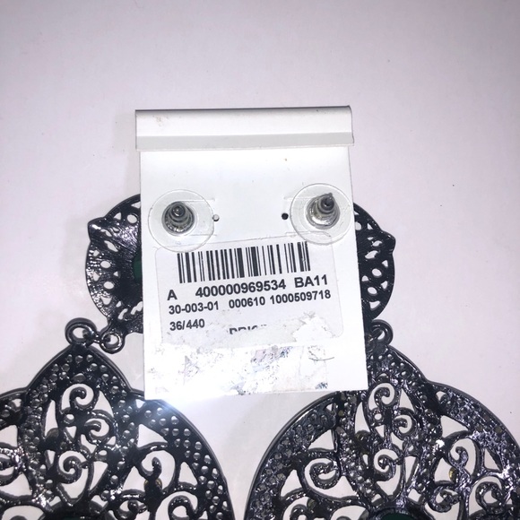 🎉HOST PICK 🎉 NWT $20 Afaze Green Earrings - Picture 4 of 5